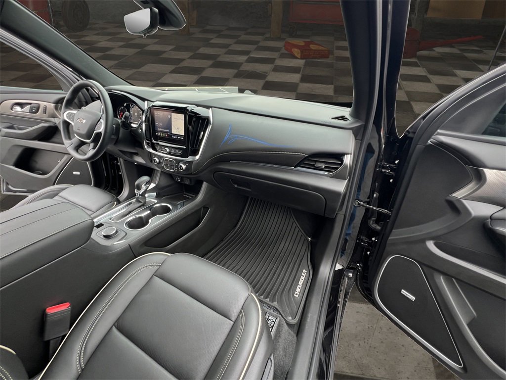 Certified 2023 Chevrolet Traverse Premier image 17