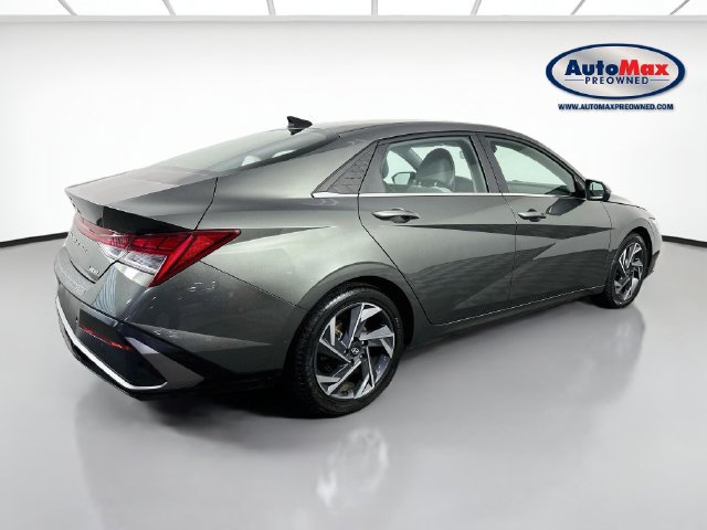 Used 2024 Hyundai Elantra Limited FWD image 2