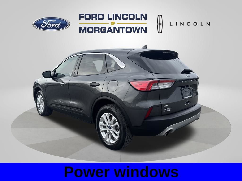 Used 2020 Ford Escape SE image 9