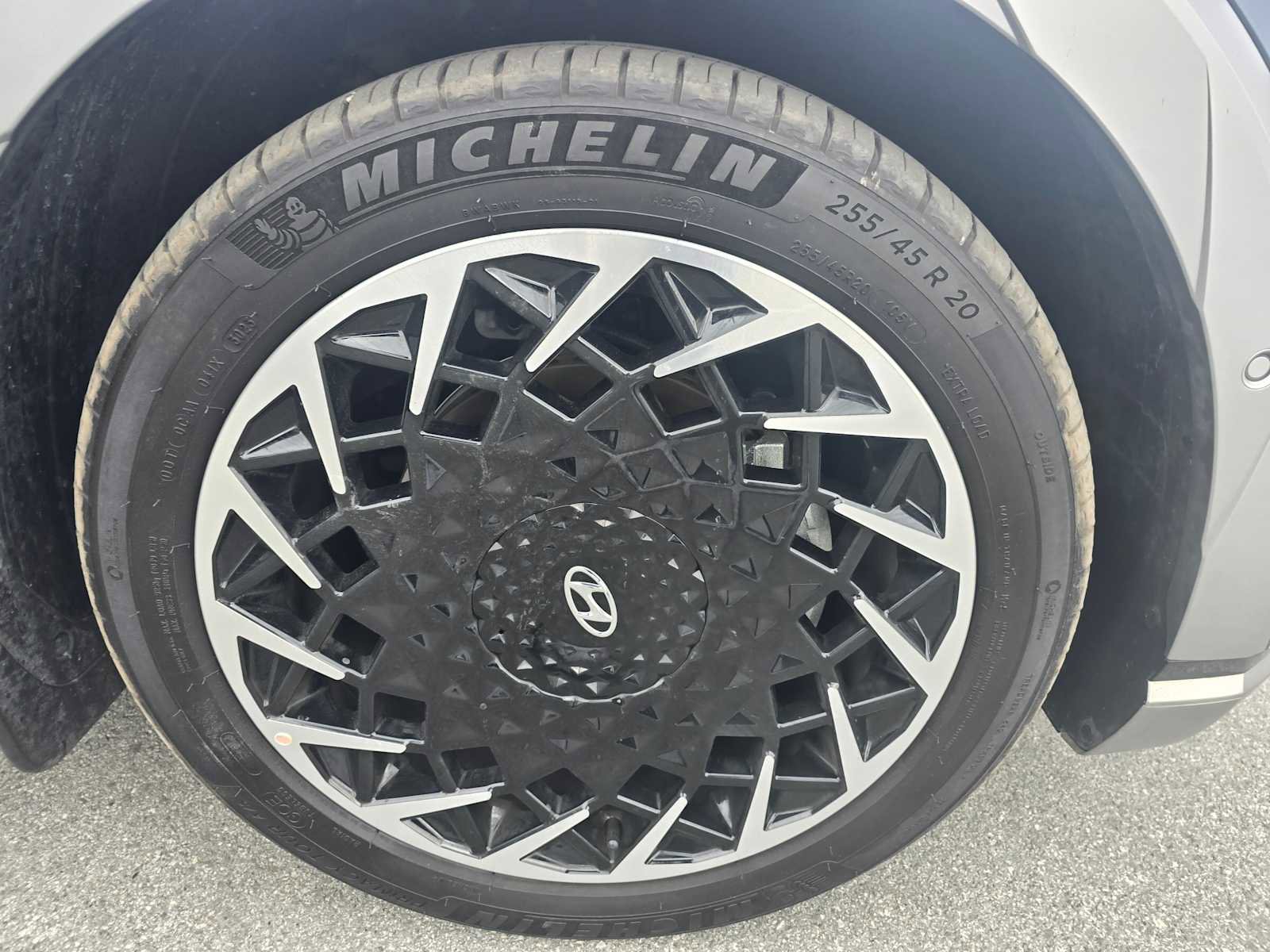 Used 2024 Hyundai Ioniq 5 Limited image 9