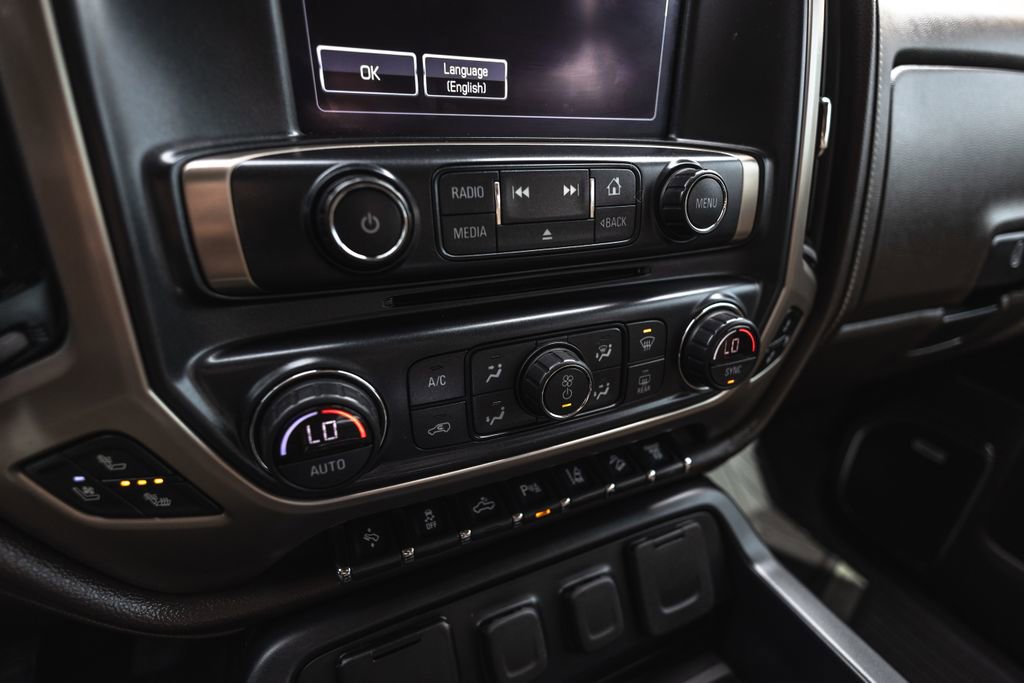 Used 2018 GMC Sierra 3500 Denali w/ Duramax Plus Package AWD/4WD image 17