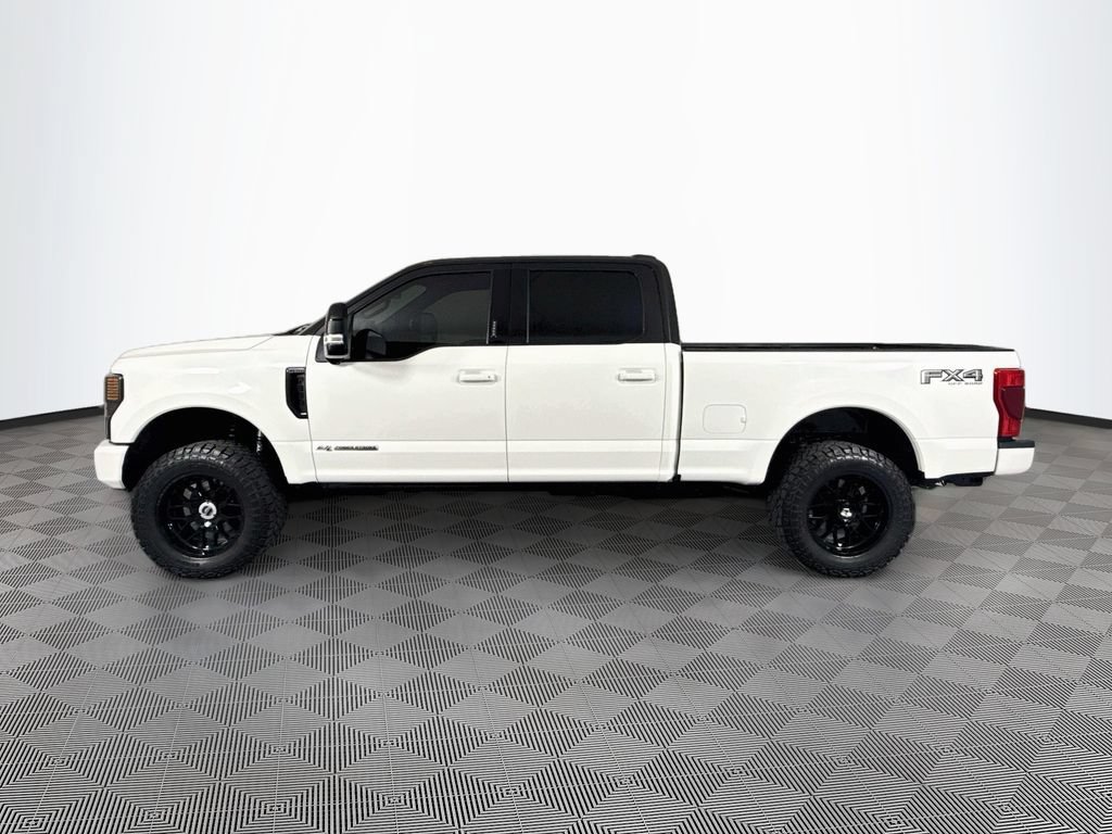 Used 2022 Ford F350 Lariat w/ Black Appearance Package AWD/4WD image 4