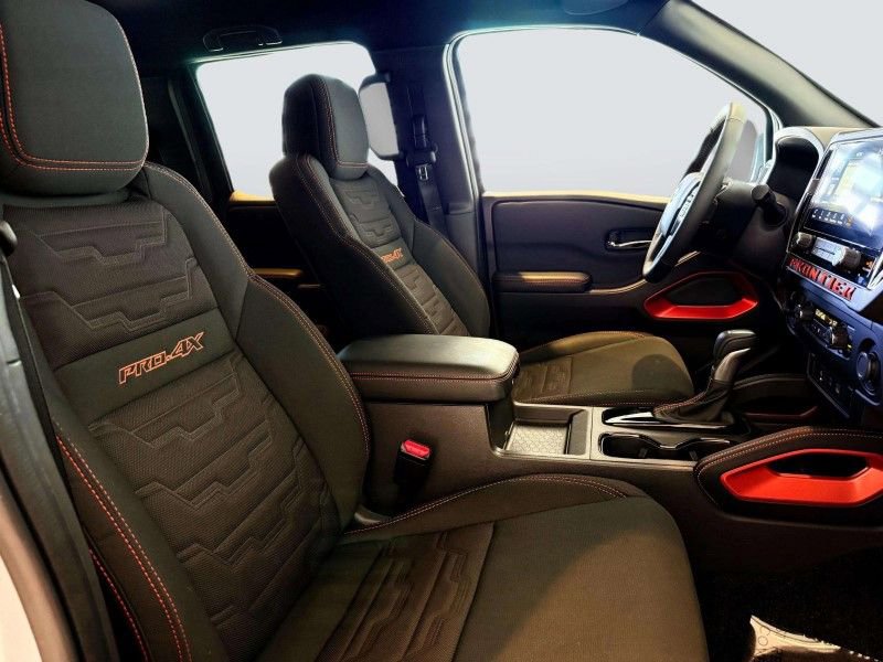 New 2025 Nissan Frontier PRO-4X image 28