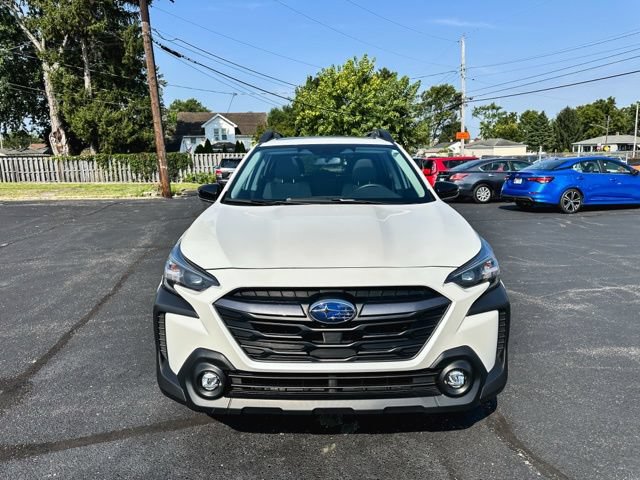 Used 2024 Subaru Outback Premium AWD/4WD image 2