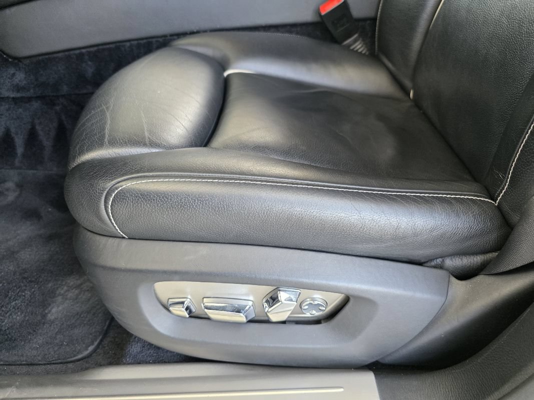 Used 2016 Rolls-Royce Ghost RWD image 22