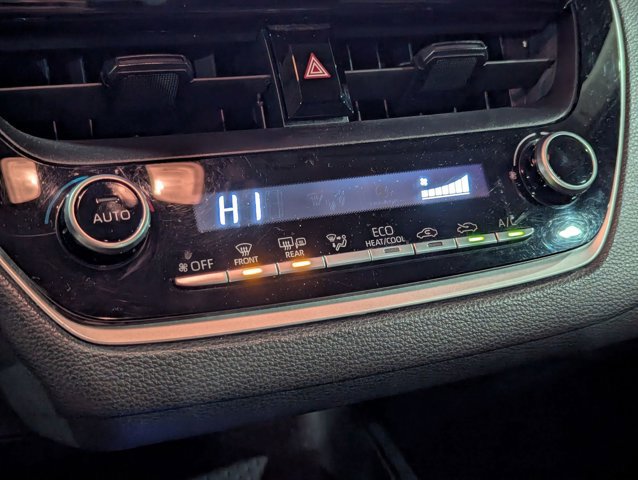 Used 2020 Toyota Corolla LE image 18