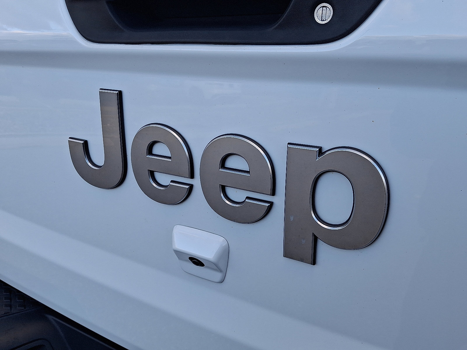 Used 2022 Jeep Gladiator Overland w/ Popular Equipment Package image 28