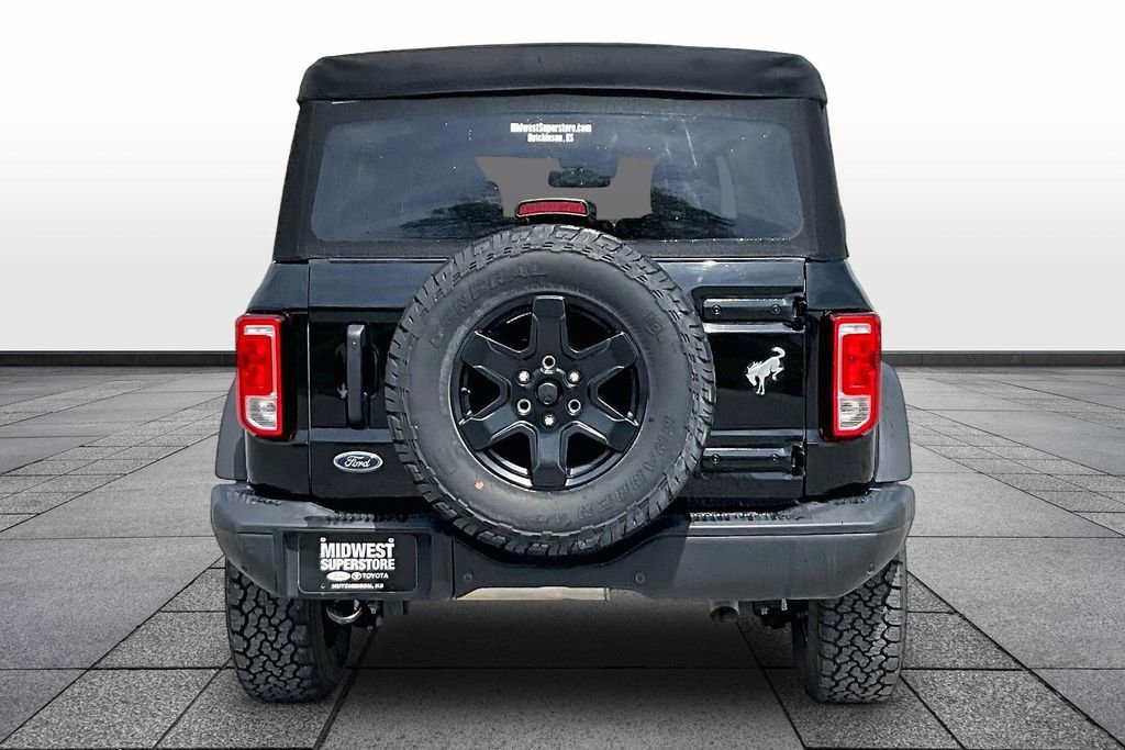 Used 2022 Ford Bronco Black Diamond image 4