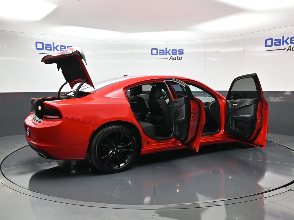Used 2018 Dodge Charger SXT w/ Blacktop Package image 52