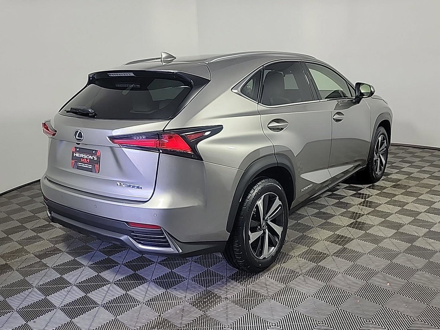 Used 2019 Lexus NX 300h AWD image 4