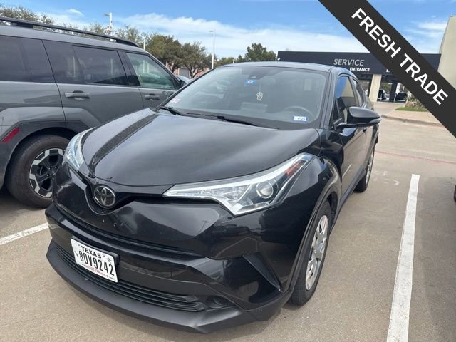 Used 2019 Toyota C-HR LE image 2