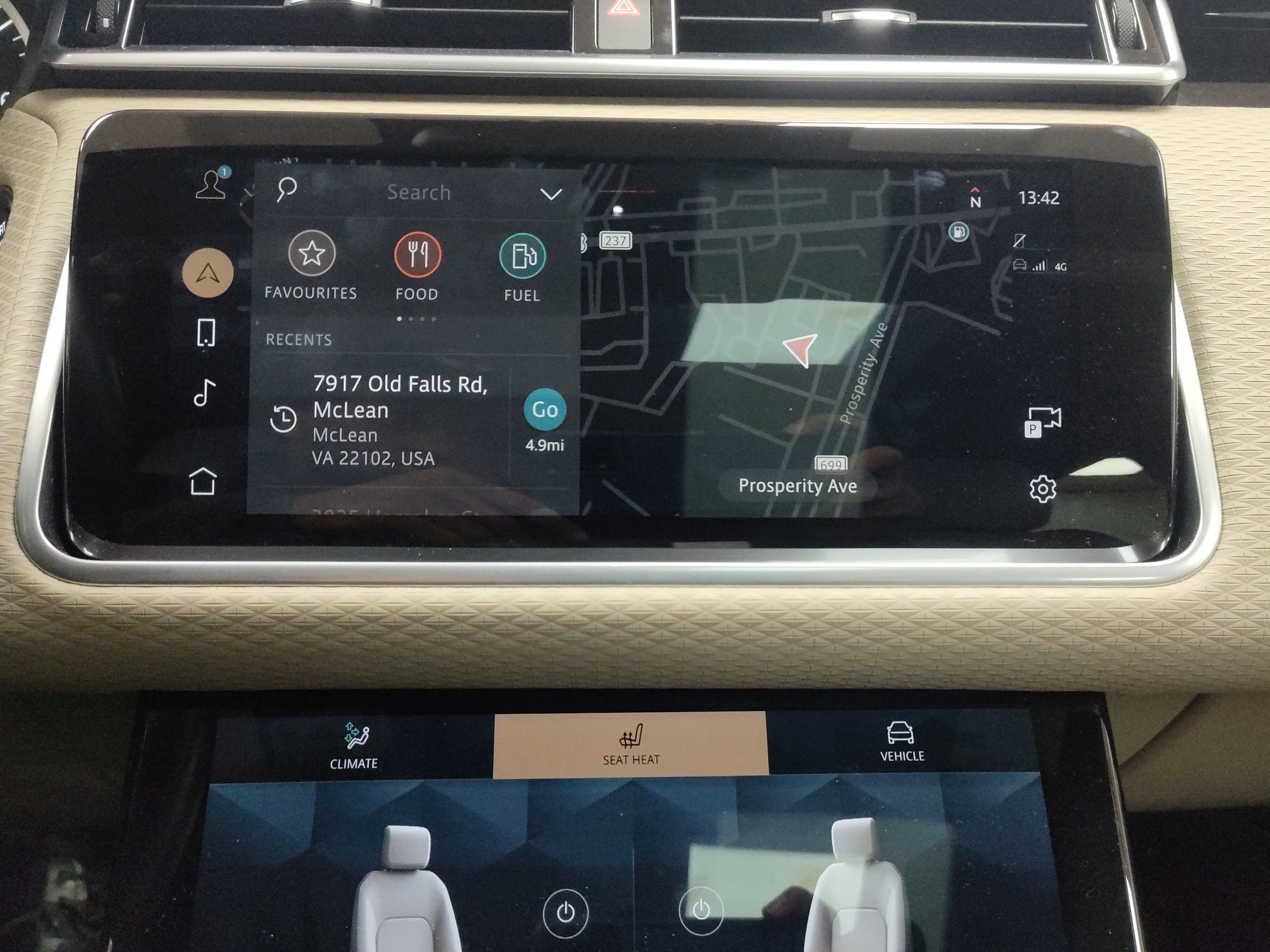 Used 2023 Land Rover Range Rover Velar R-Dynamic S image 24