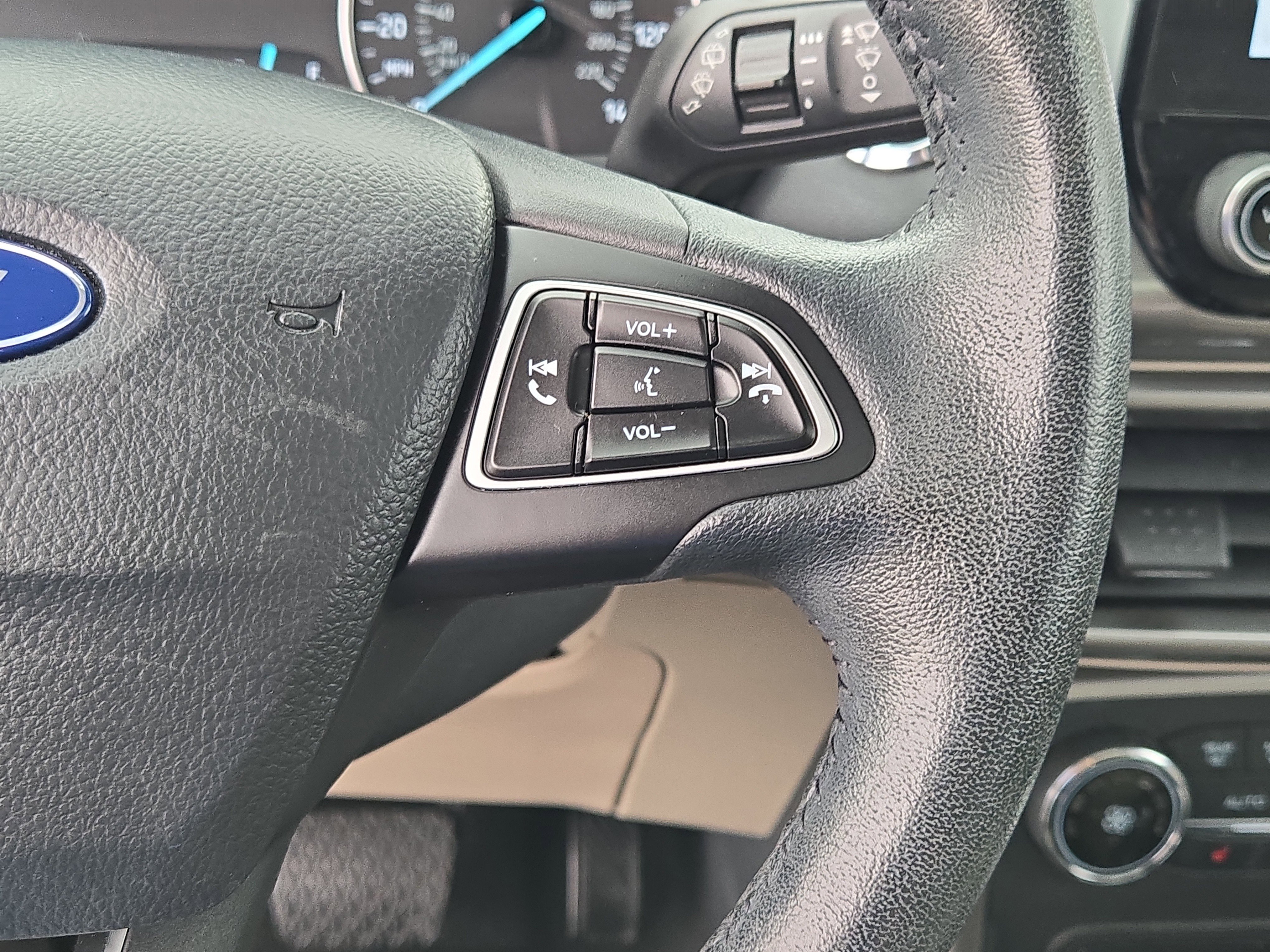 Certified 2020 Ford EcoSport SE w/ SE Convenience Package FWD image 24