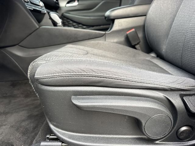 Used 2019 Hyundai Santa Fe SE image 13