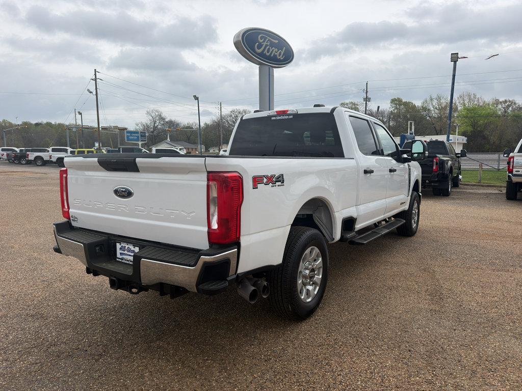 Used 2024 Ford F250 XLT w/ FX4 Off-Road Package image 5