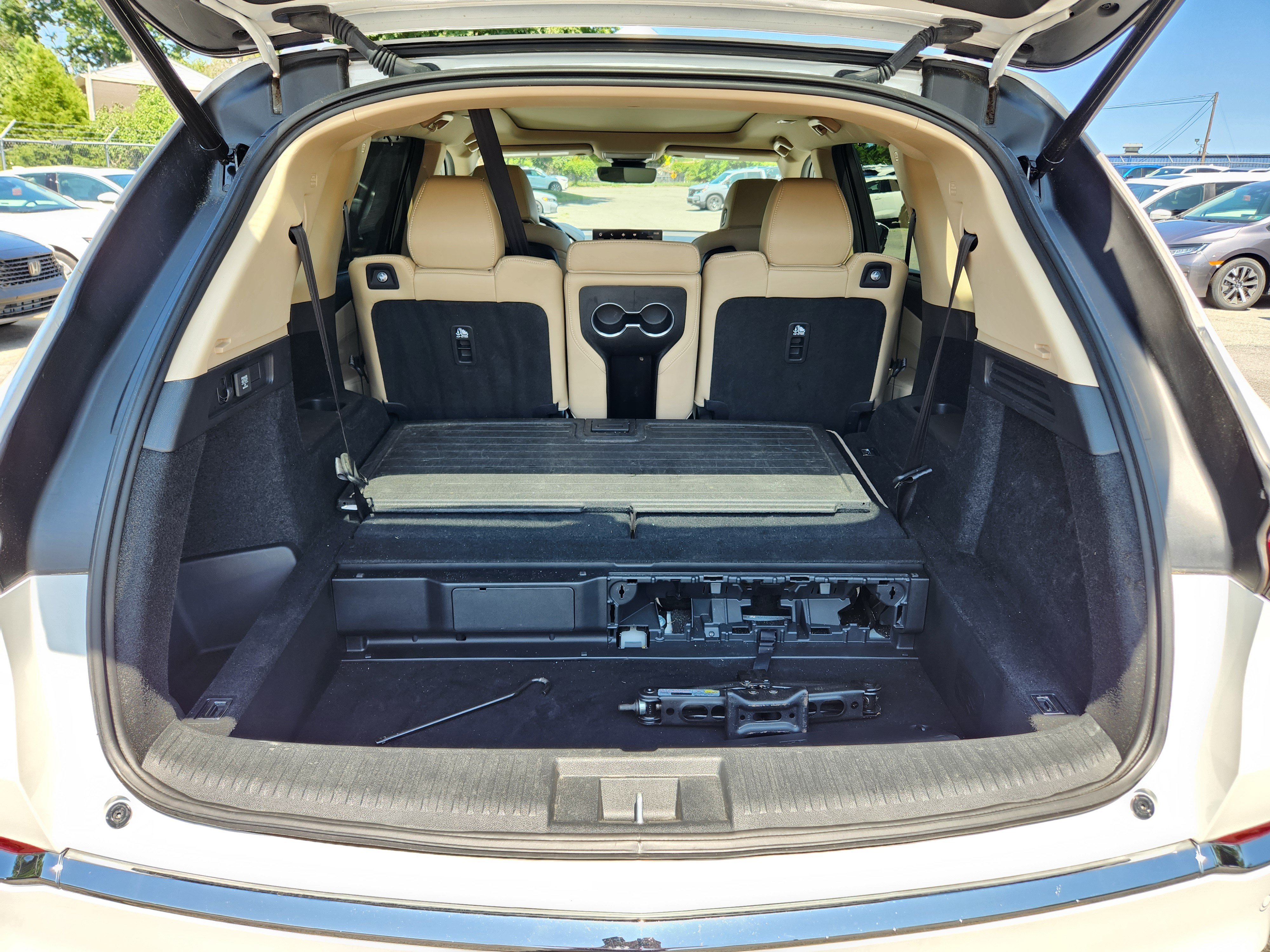 Certified 2023 Acura MDX w/ Technology Package AWD/4WD image 8