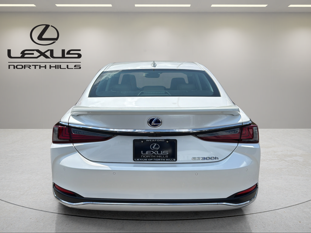 Used 2020 Lexus ES 300h w/ Premium Package FWD image 7