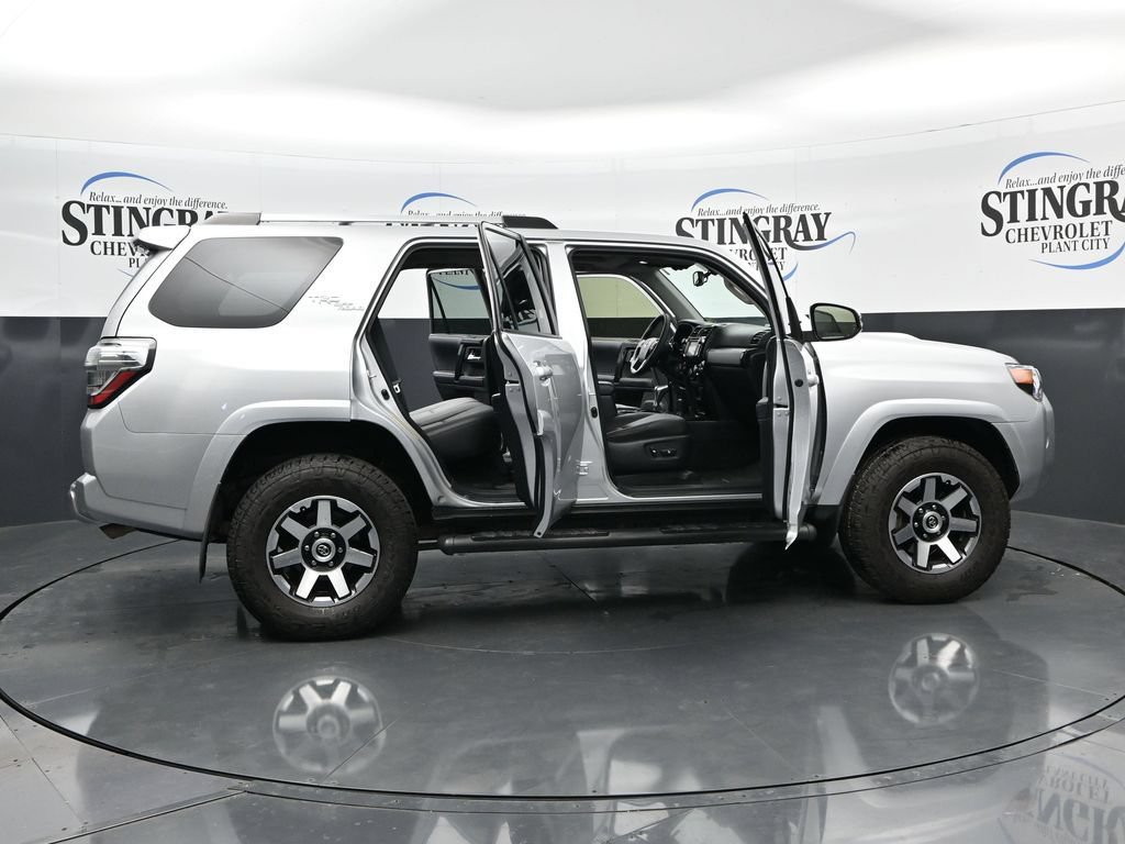 Used 2018 Toyota 4Runner TRD Off-Road Premium AWD/4WD image 36