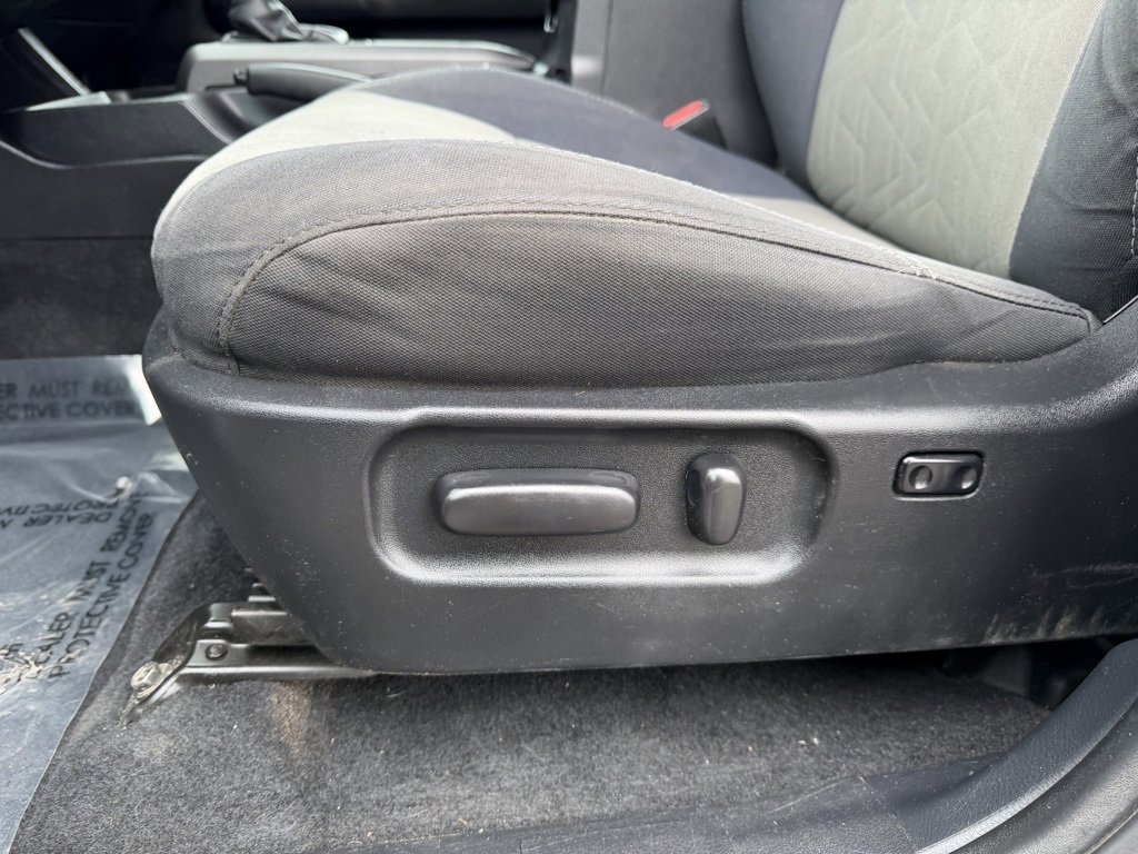 Used 2020 Toyota Tacoma TRD Sport w/ Blackout Package image 14