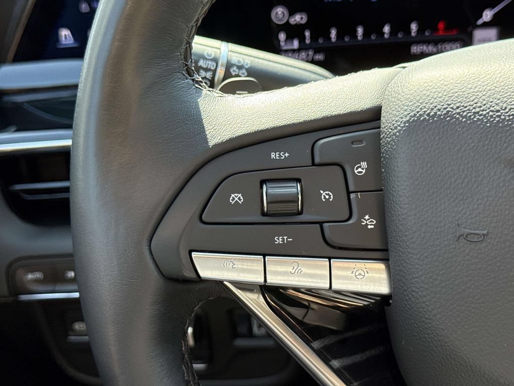 Used 2024 Cadillac Escalade Sport w/ LPO, ONYX Package AWD/4WD image 38