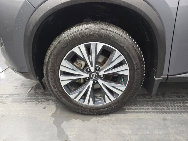 Used 2023 Nissan Rogue SV w/ SV Premium B Package image 15