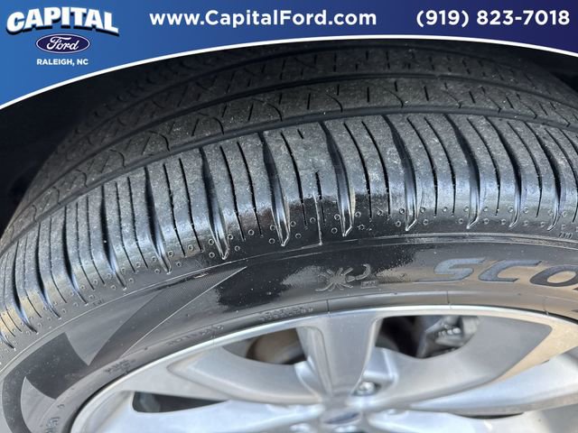 Used 2024 Ford Explorer Platinum w/ Technology Package AWD/4WD image 14