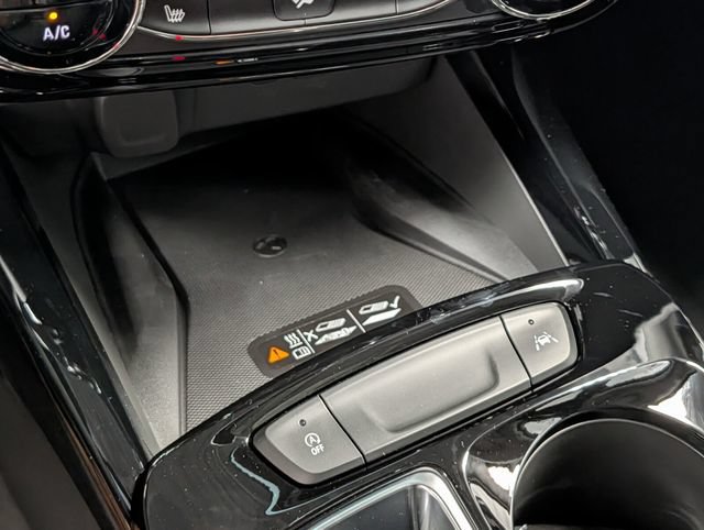 New 2026 Chevrolet Trax LT w/ Sunroof Package FWD image 23