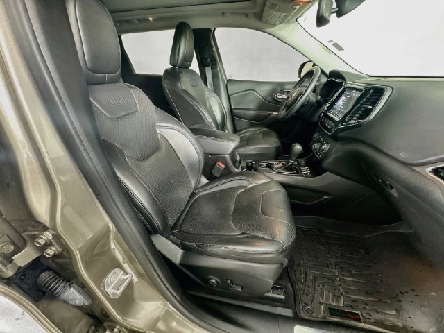 Used 2019 Jeep Cherokee Limited AWD/4WD image 34