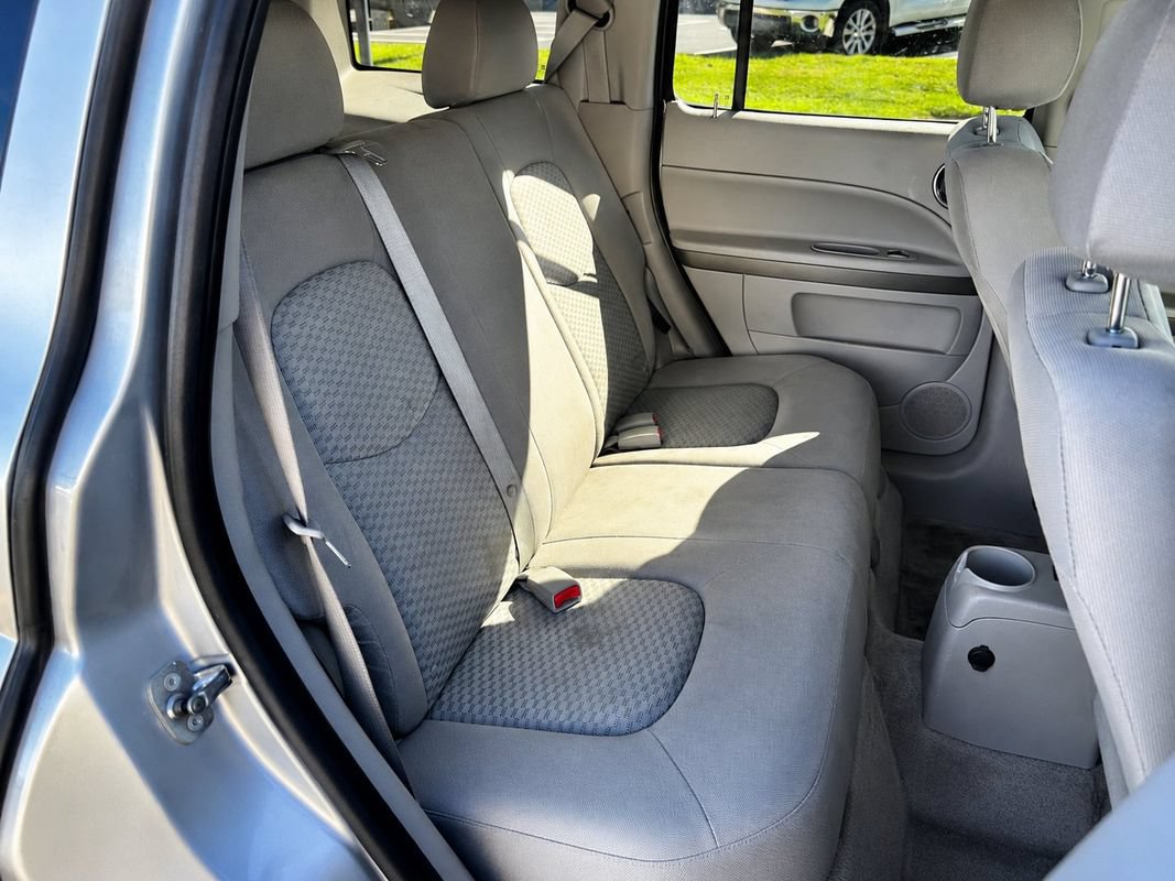 Used 2011 Chevrolet HHR LT FWD image 22