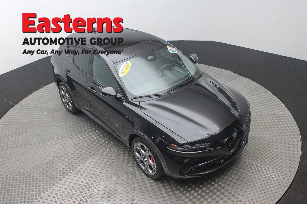 Used 2024 Alfa Romeo Tonale Veloce AWD/4WD image 3