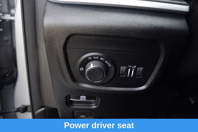 Used 2023 Jeep Grand Cherokee L Laredo AWD/4WD image 7