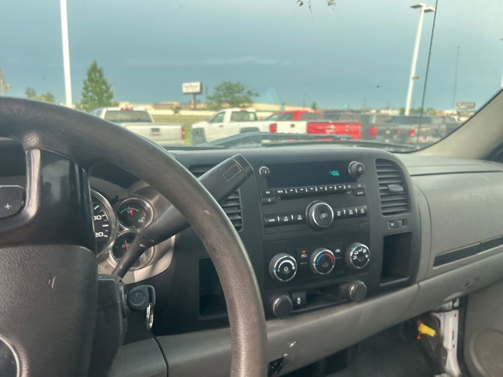 Used 2013 Chevrolet Silverado 2500 W/T w/ Snow Plow Prep Package image 16