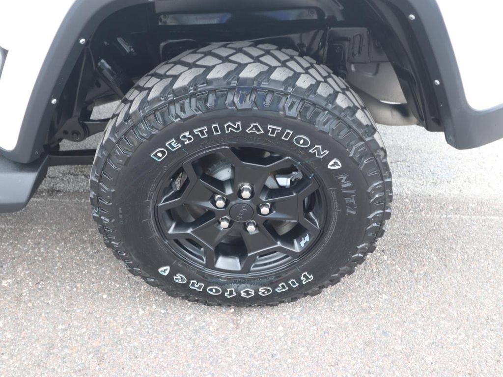 Used 2022 Jeep Gladiator Sport AWD/4WD image 16
