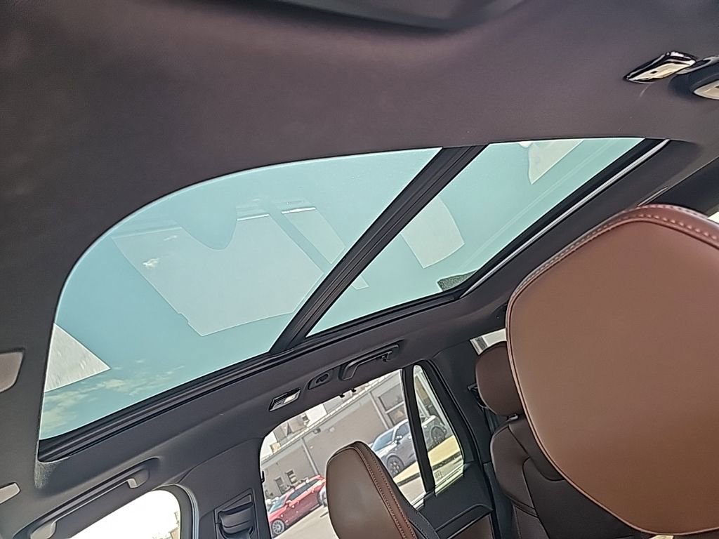 Used 2023 Volvo XC90 B6 Ultimate w/ Protection Package Premier image 10