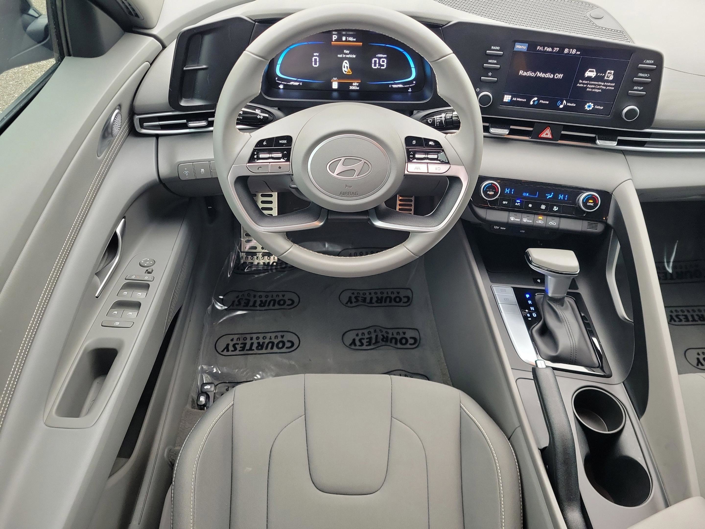 Certified 2025 Hyundai Elantra Sport image 14