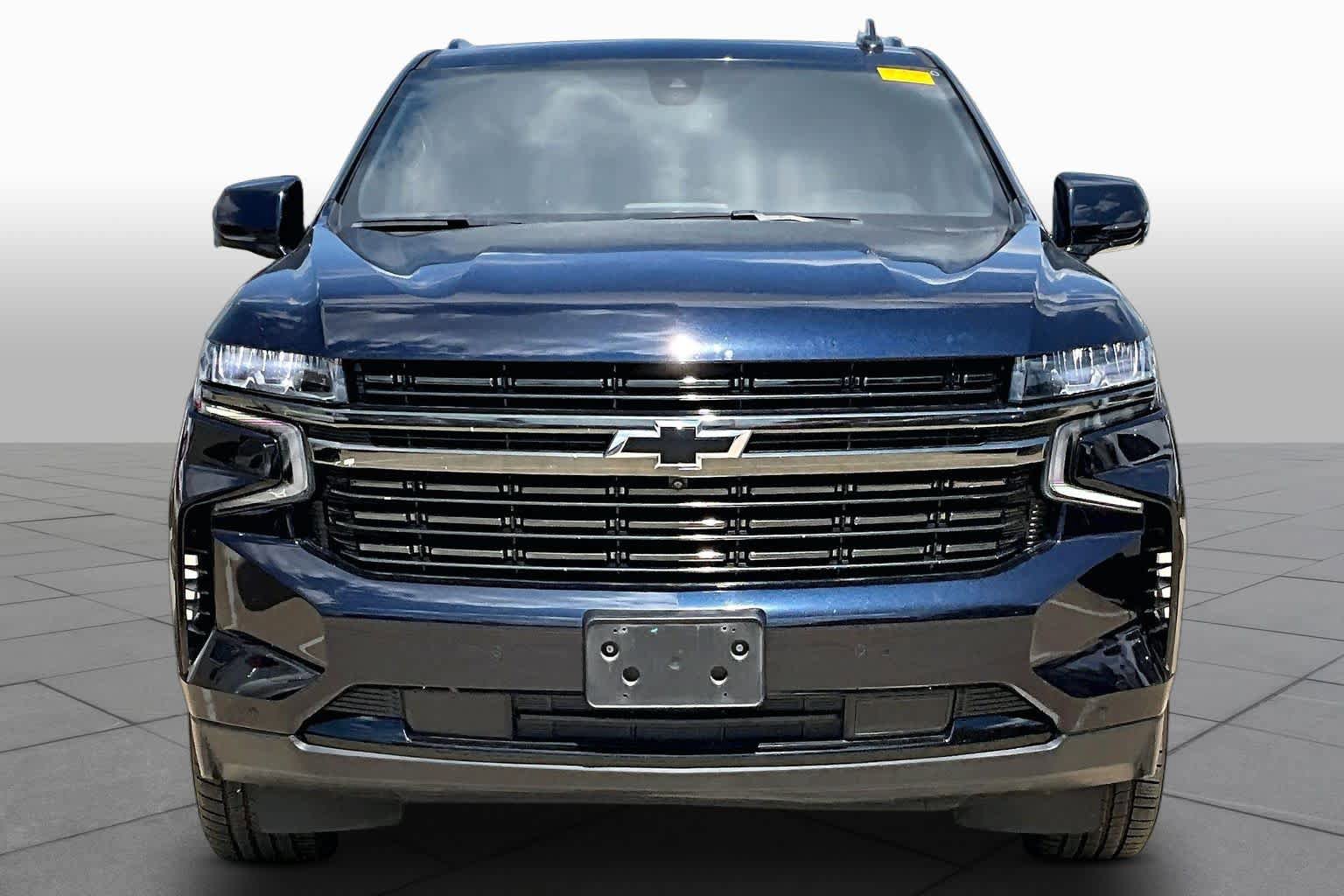 Used 2021 Chevrolet Suburban RST w/ Luxury Package AWD/4WD image 4