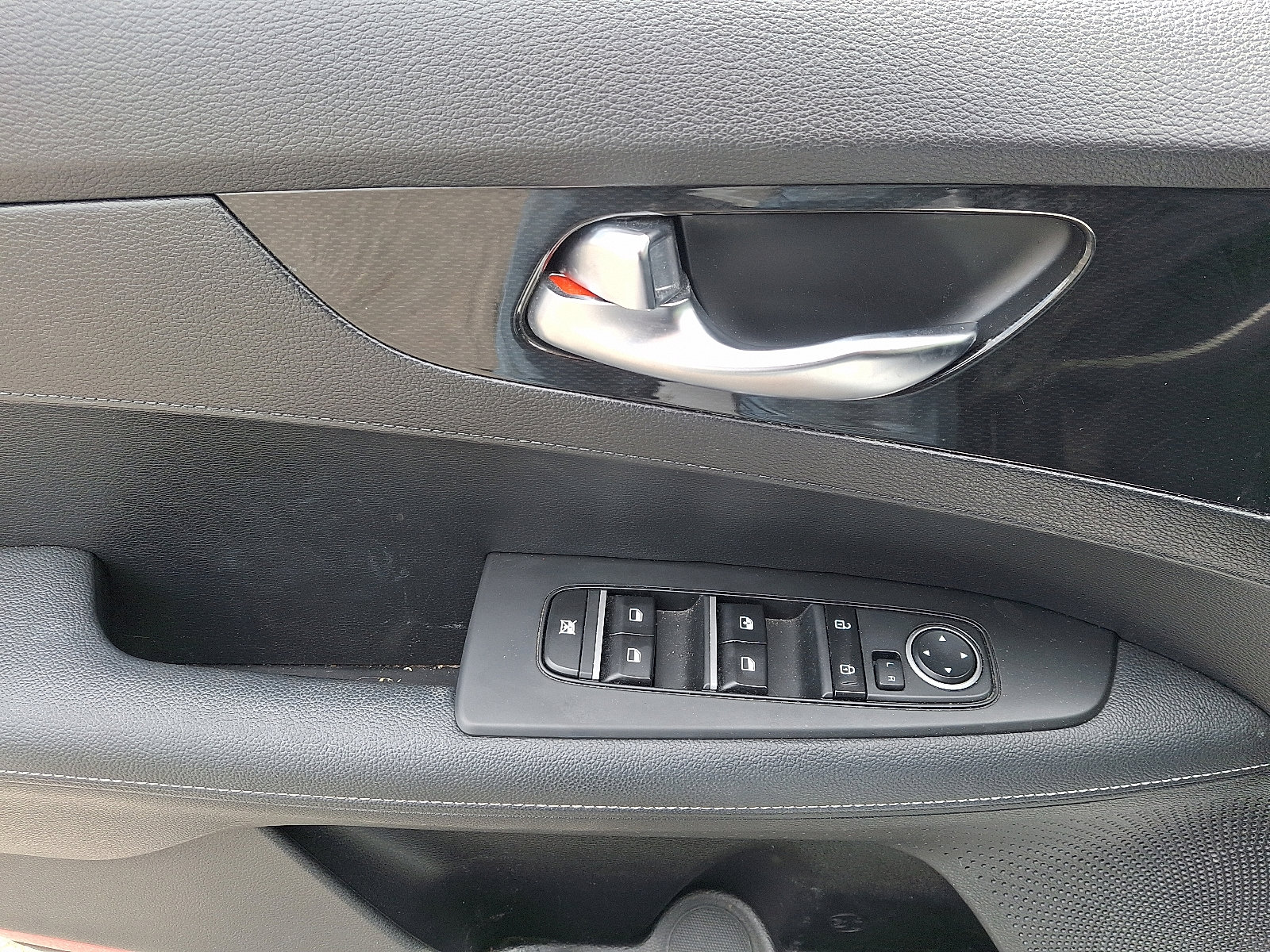 Certified 2023 Kia Forte GT-Line w/ GT-Line Premium Package FWD image 12