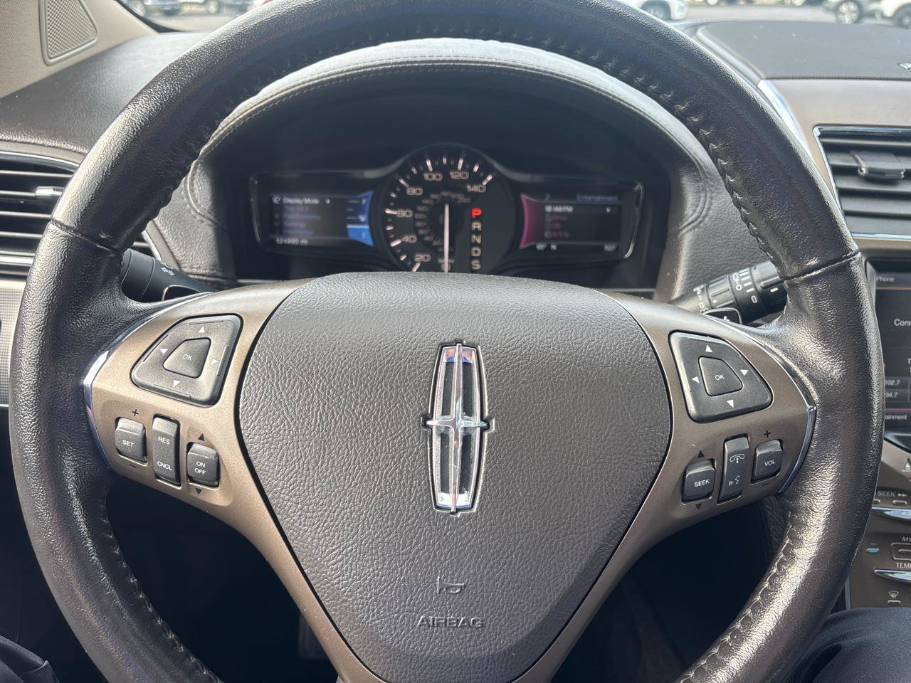 Used 2013 Lincoln MKX AWD image 15