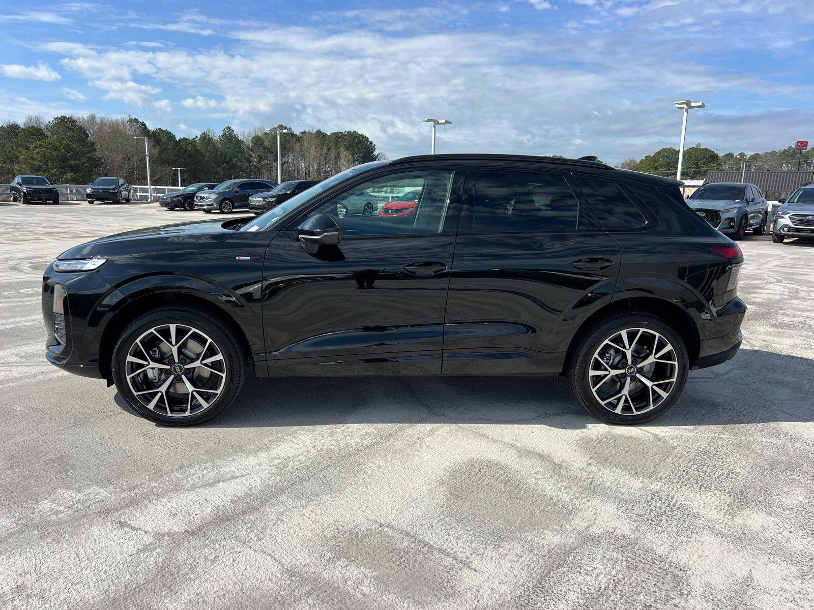 New 2026 Audi Q3 quattro 2.0T AWD/4WD image 8