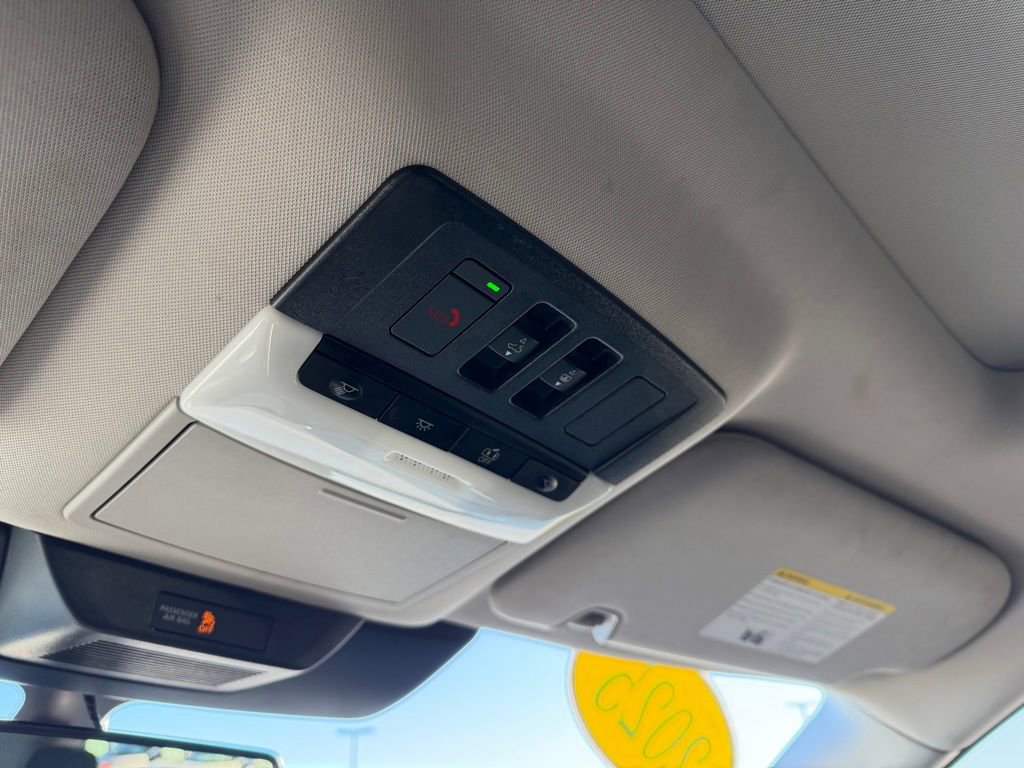 Used 2025 Nissan Pathfinder Platinum image 42