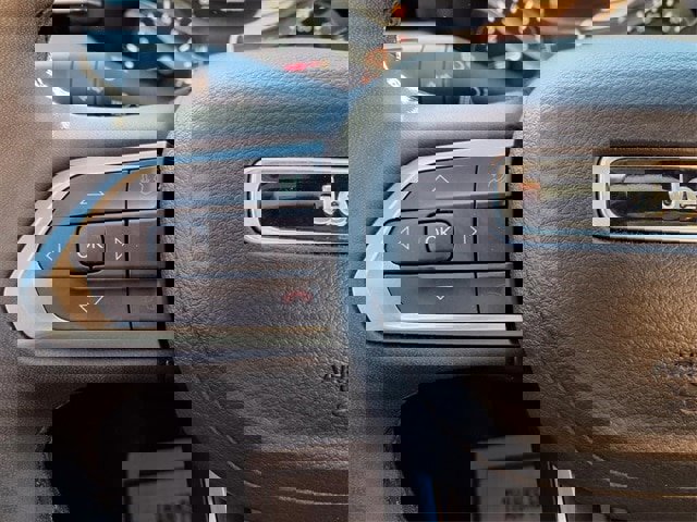 Used 2024 Jeep Compass Limited image 9