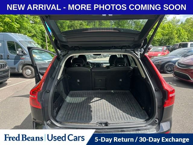 Used 2019 Volvo XC60 T6 Momentum w/ Multimedia Package AWD/4WD image 11