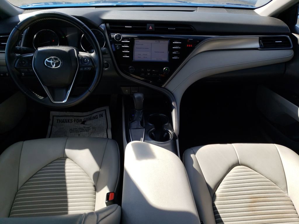 Used 2019 Toyota Camry SE w/ Convenience Package image 12