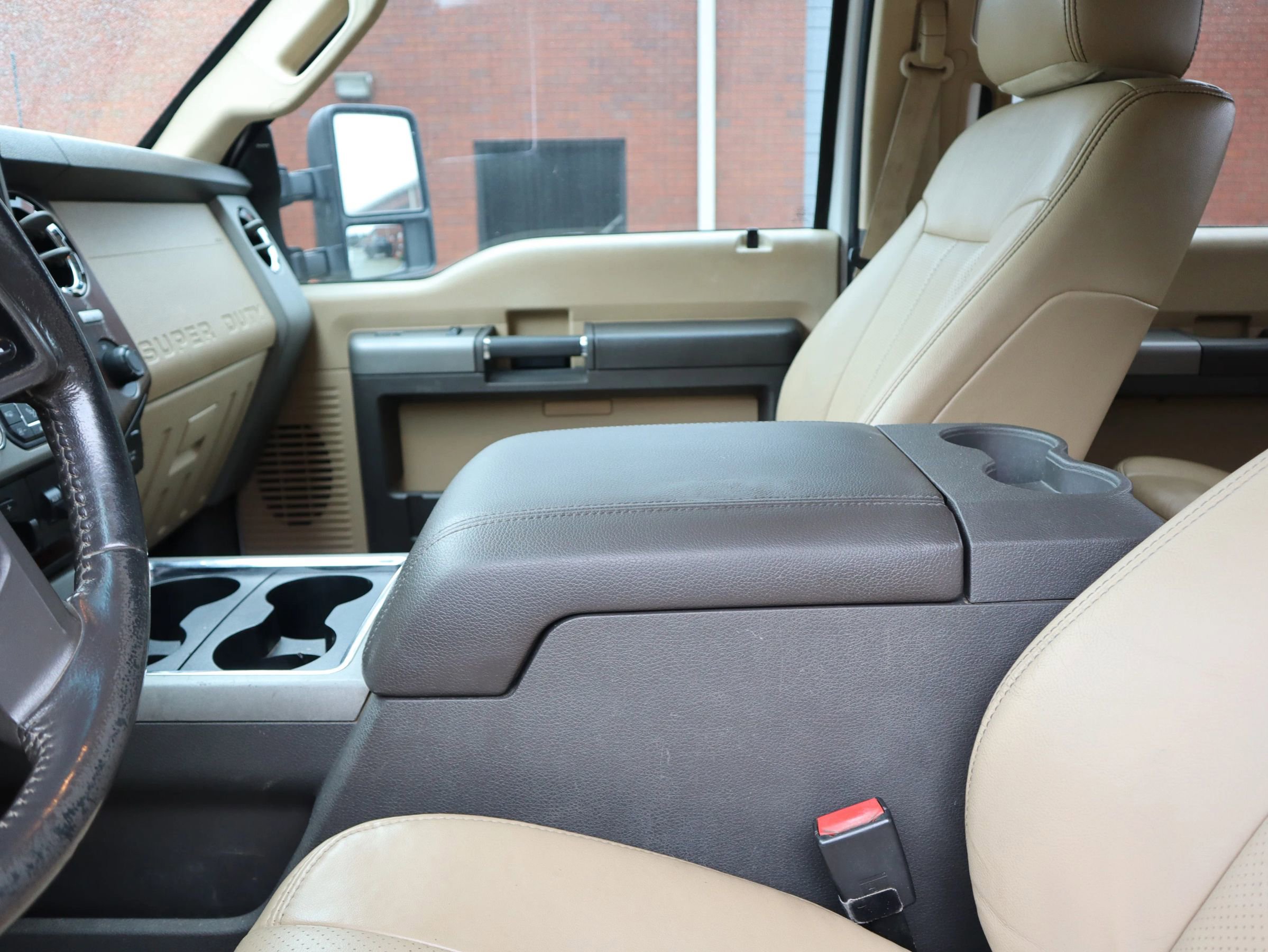 Used 2014 Ford F250 Lariat w/ Lariat Interior Package image 24