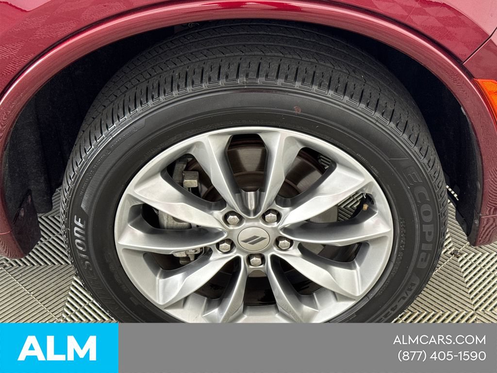 Used 2022 Dodge Durango SXT w/ Anodized Platinum Package AWD/4WD image 15