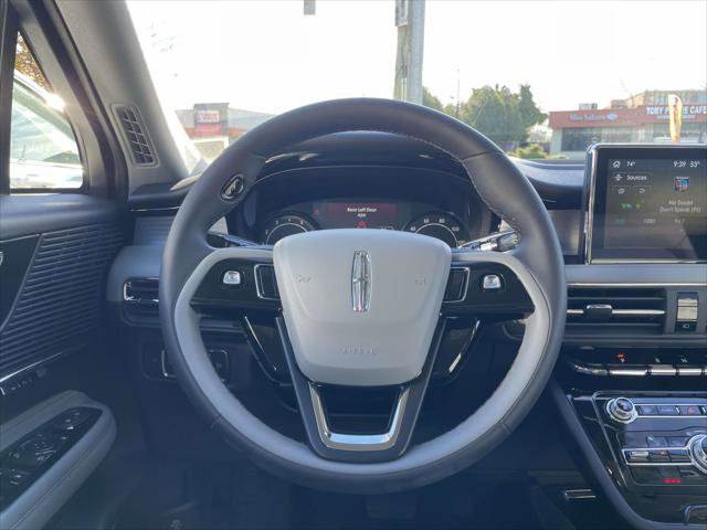 Used 2022 Lincoln Corsair AWD w/ Equipment Group 101A image 18