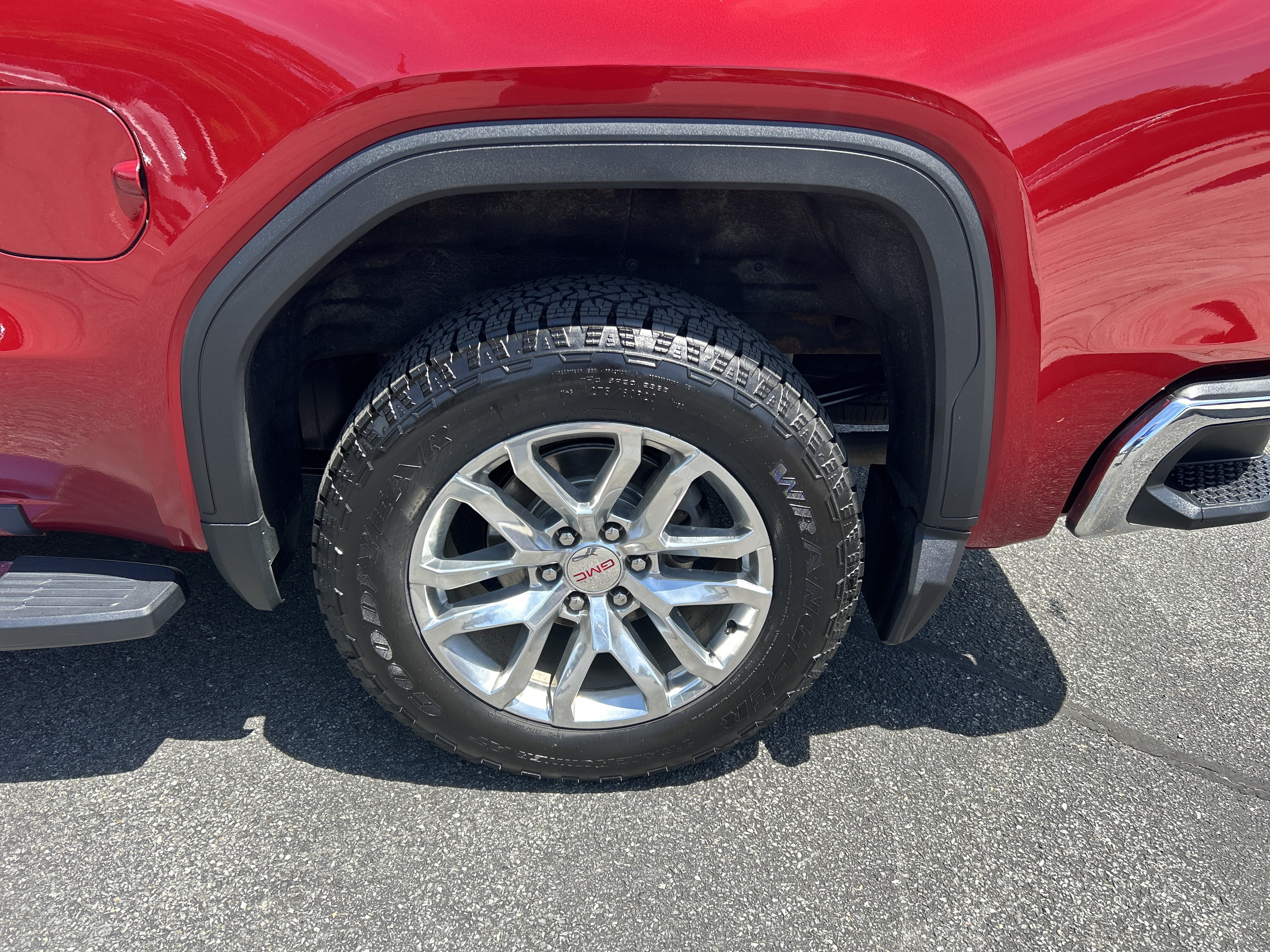 Used 2021 GMC Sierra 1500 SLT w/ SLT Premium Plus Package AWD/4WD image 6