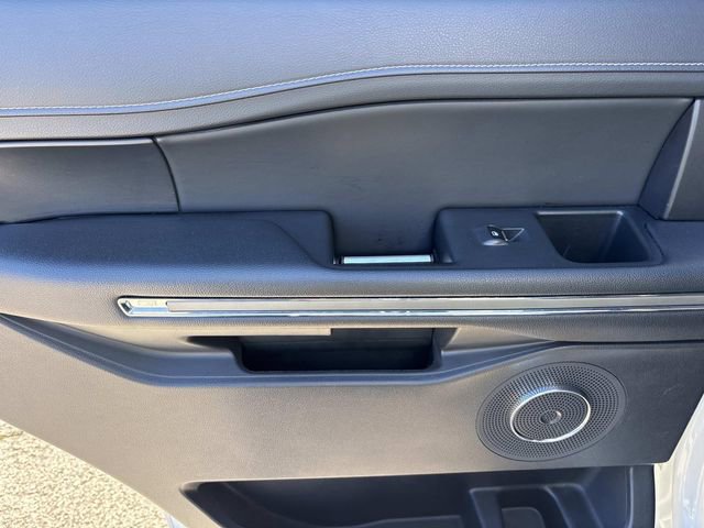 Certified 2024 Ford Expedition XLT image 19