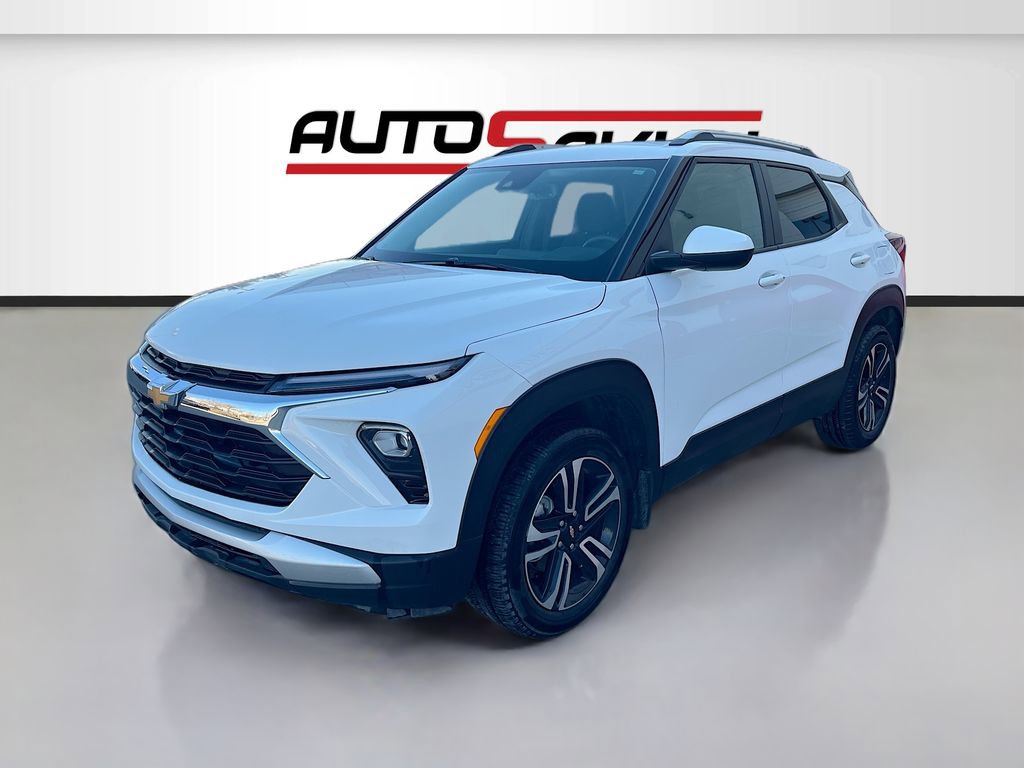 Used 2024 Chevrolet TrailBlazer LT w/ Convenience Package image 3