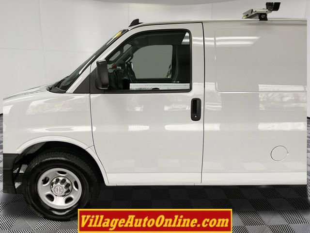 Used 2018 Chevrolet Express 2500 w/ Driver Convenience Package image 8